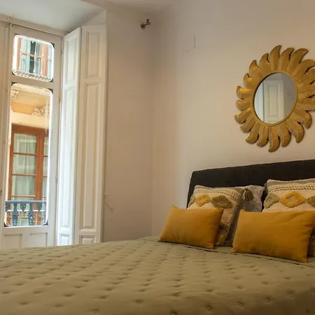 Apartment Authentic In Historical Center Malaga